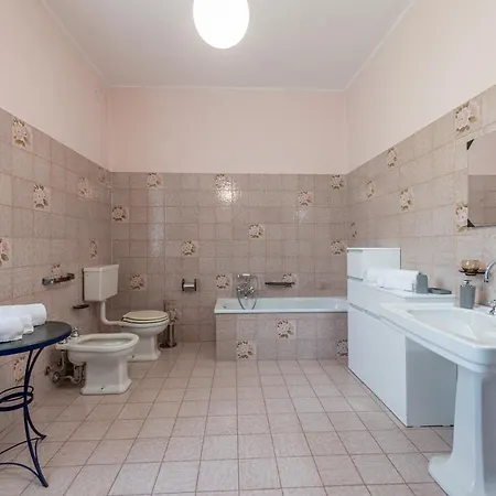 Casa rural Cascina Abelloni Diano dʼAlba