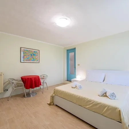 Cascina Abelloni Lantställe Diano dʼAlba