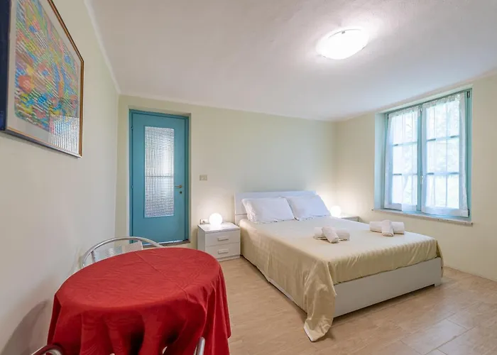 Landhuis Cascina Abelloni Diano dʼAlba